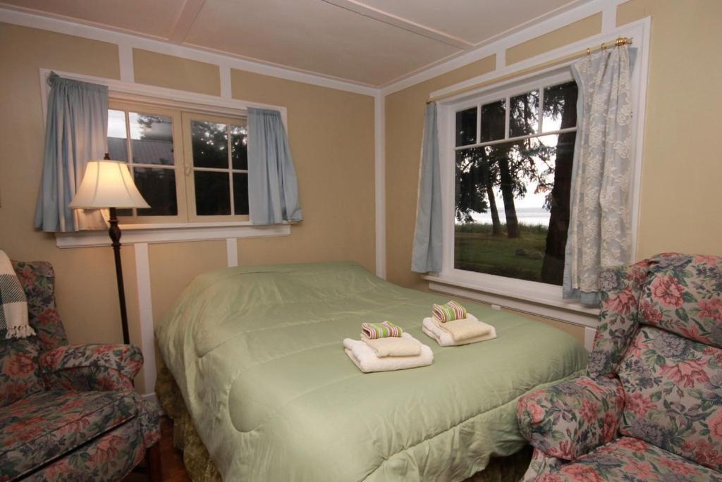 North Beach Inn Eastsound Room photo