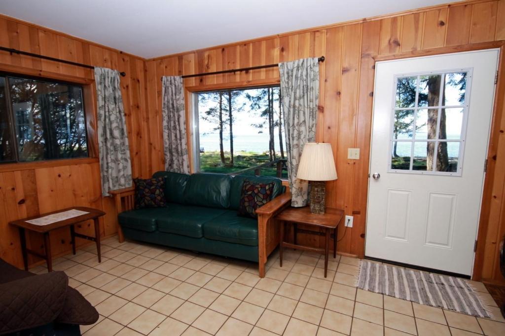 North Beach Inn Eastsound Room photo