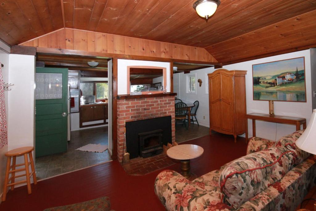 North Beach Inn Eastsound Room photo